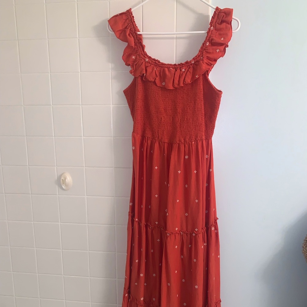 Old navy orange maxi dress, size small.